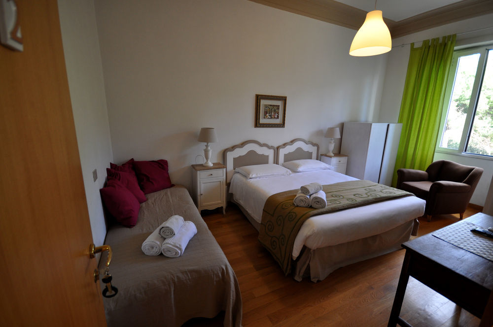 Le Suites Di Tevere Home Рим Экстерьер фото